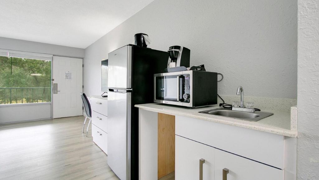 Room image 2