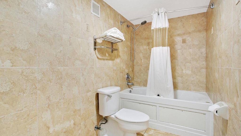 Room image 5